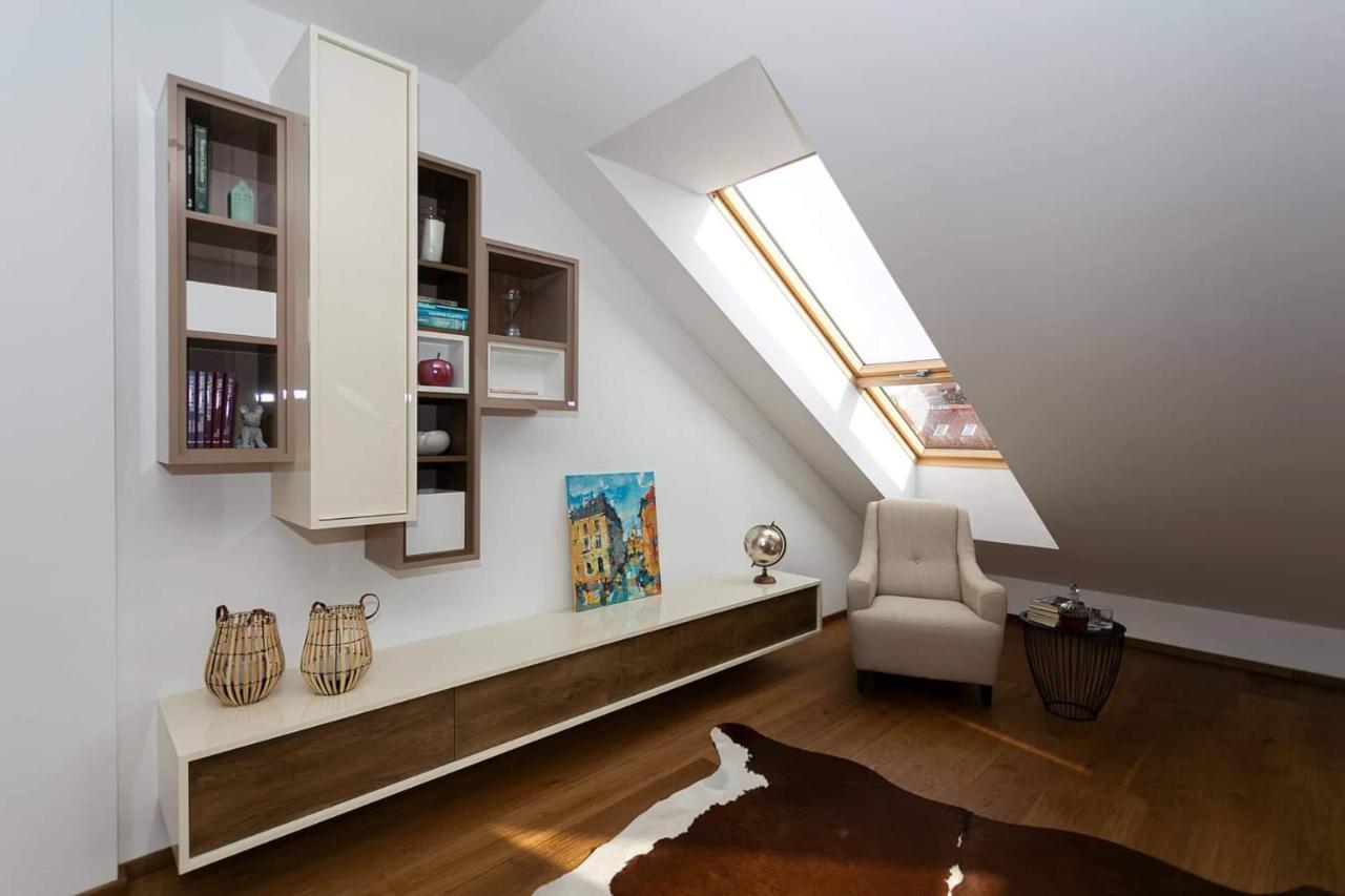 Bl - The Penthouse, 24Hr Self Check-In, 2 Bedrooms, Fireplace, Ac, Panoramic View From Main Balcony, 3-Minute Walk To City Center Banská Bystrica Dış mekan fotoğraf